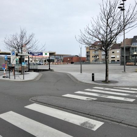 Marktplein ميدل كيرك المظهر الخارجي الصورة